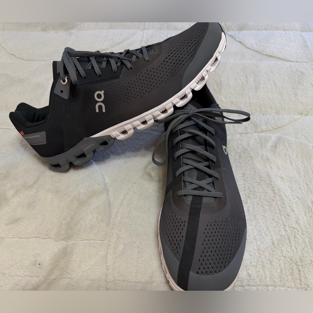 NEW! $160 On Running Cloudflow Athletic Sneakers Shoes Black Gray White 14 - Picture 2 of 9